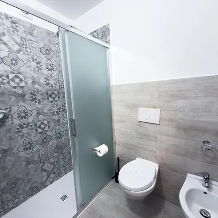 Haus Affittacamere Cardano Al Campo